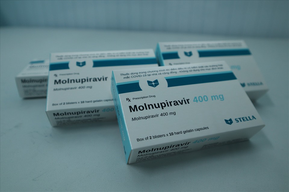 Molnupiravir 400 mg của Công ty Stella là một trong ba thuốc chứa hoạt chất Molnupiravir được cấp phép lưu hành tại Việt Nam, cùng với 2 loại thuốc của Mekophar và Boston pharma.